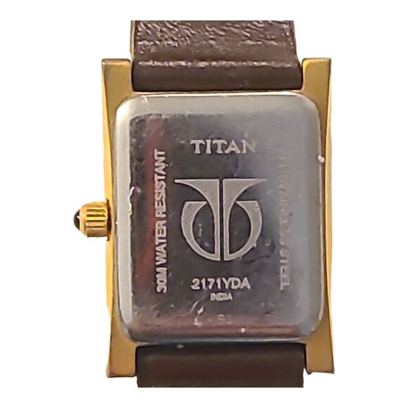 Titan Watch 2171YDA India Gold Tone Case Brown Leather Band Needs New Battery - Picture 4 of 8